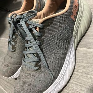 Pre-loved HOKA tennis shoes